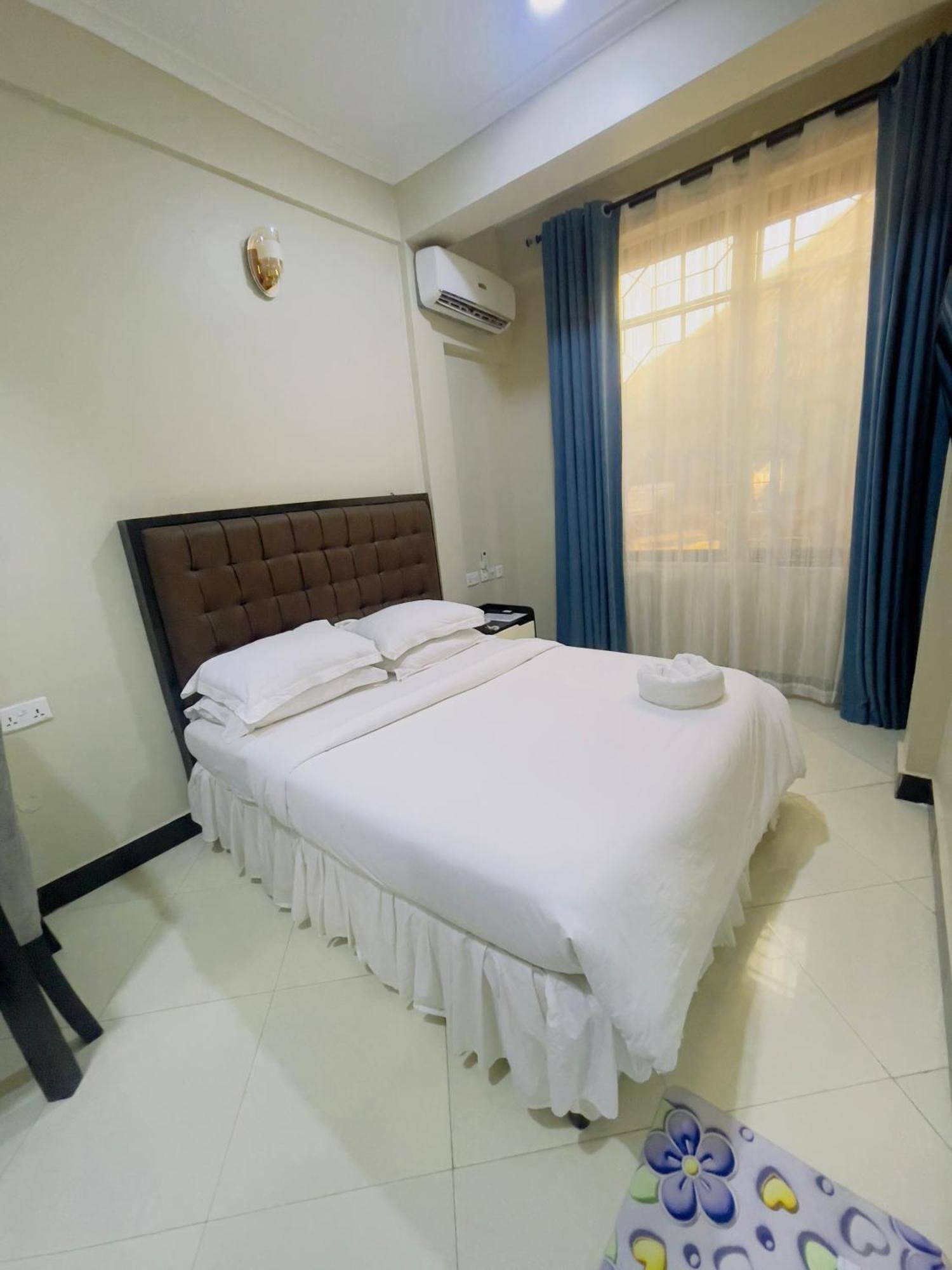 Diary Hotel Dar es Salaam Exterior photo